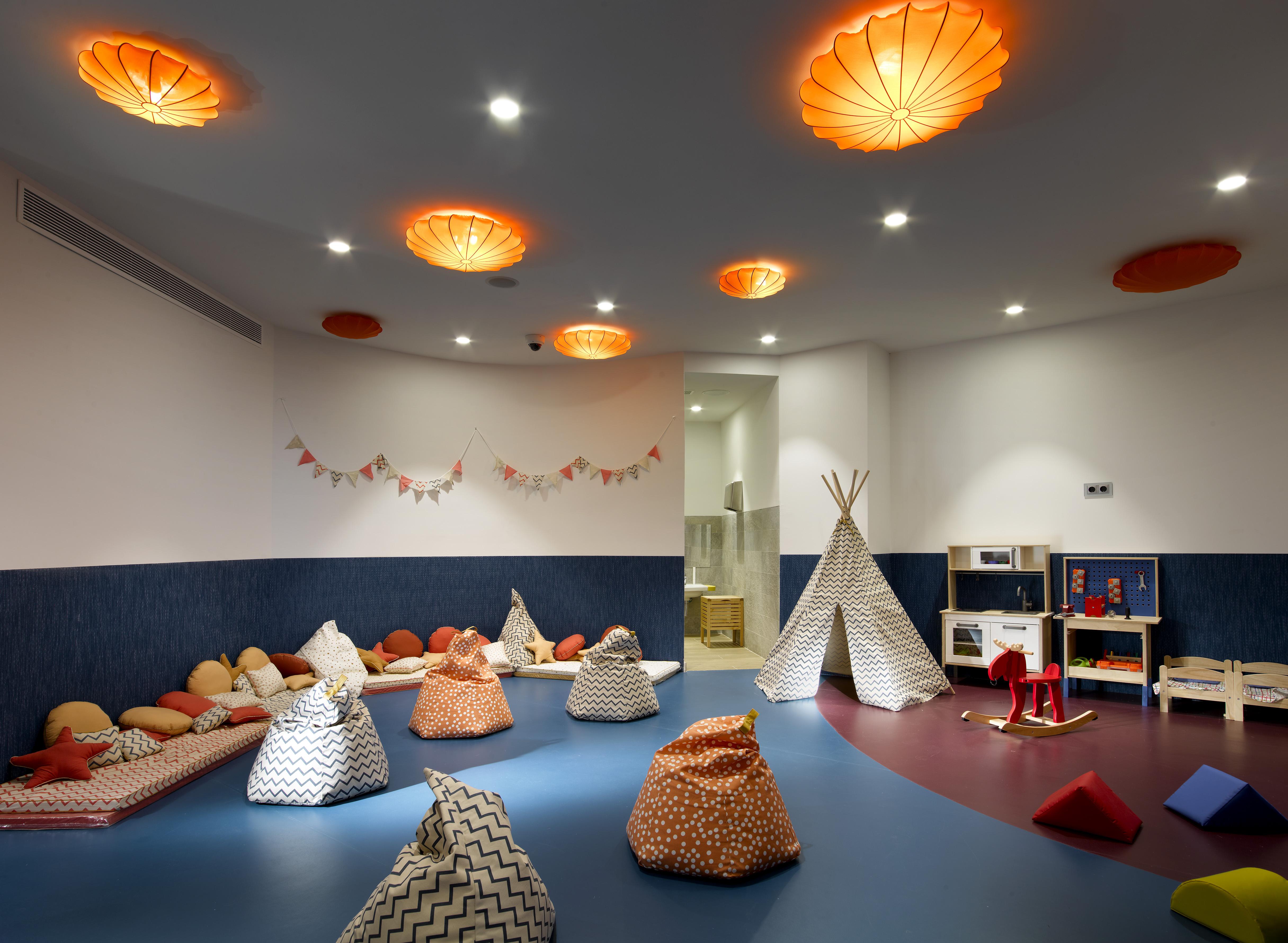 Hard Rock Hotel Ibiza Playa d'en Bossa Exterior foto The Children's Centre