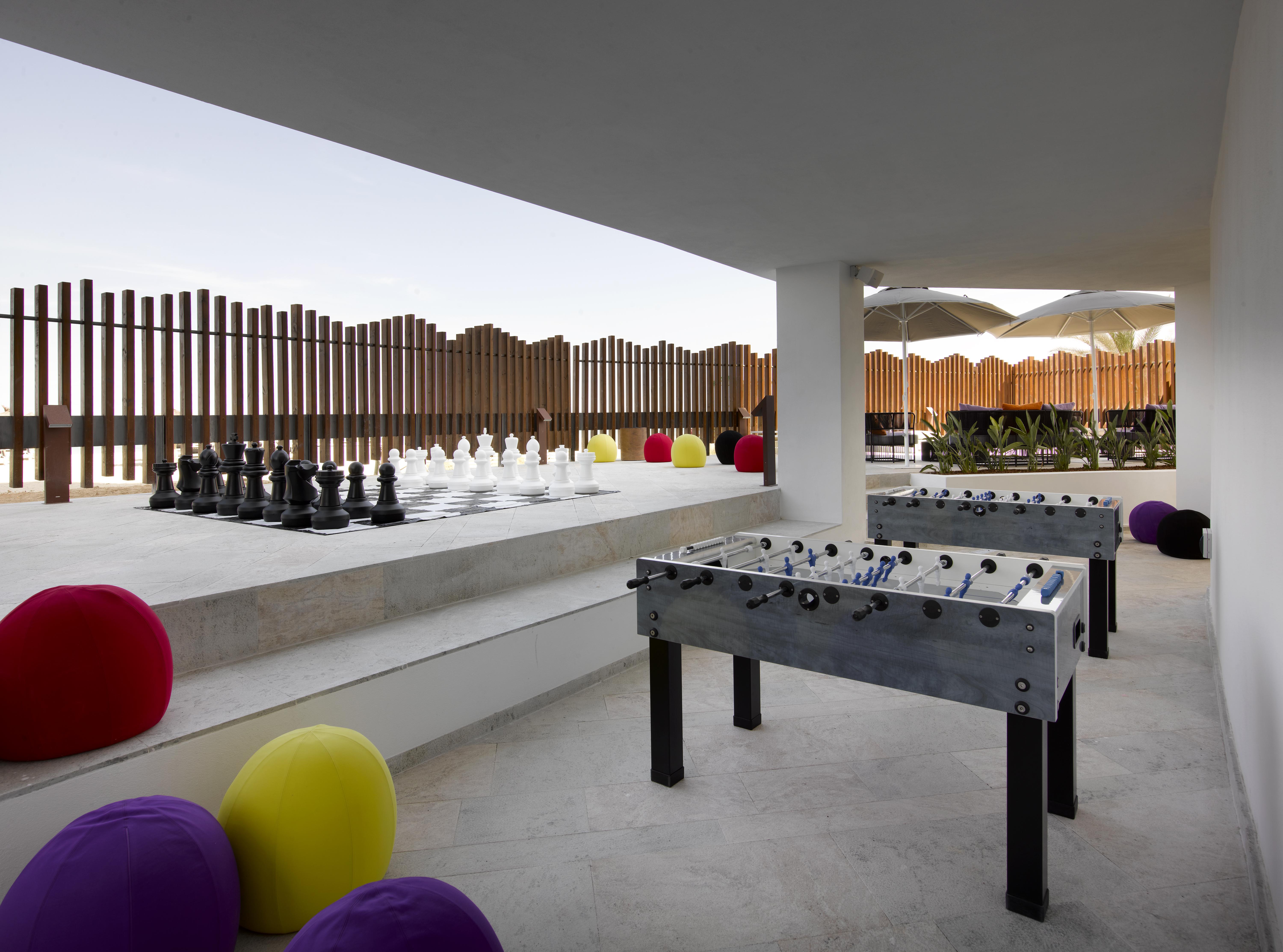 Hard Rock Hotel Ibiza Playa d'en Bossa Exterior foto The game room