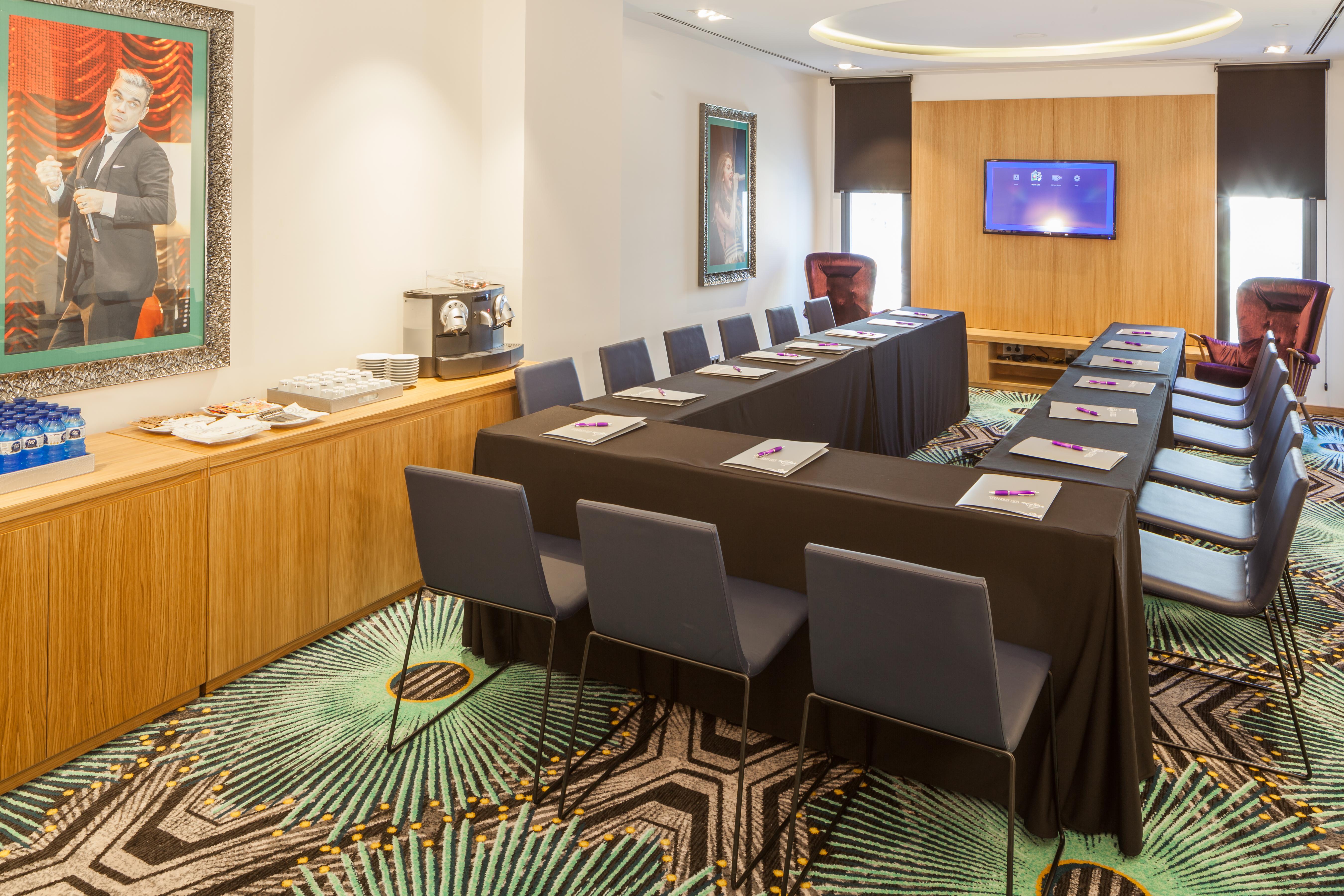 Hard Rock Hotel Ibiza Playa d'en Bossa Exterior foto Meeting room at the hotel