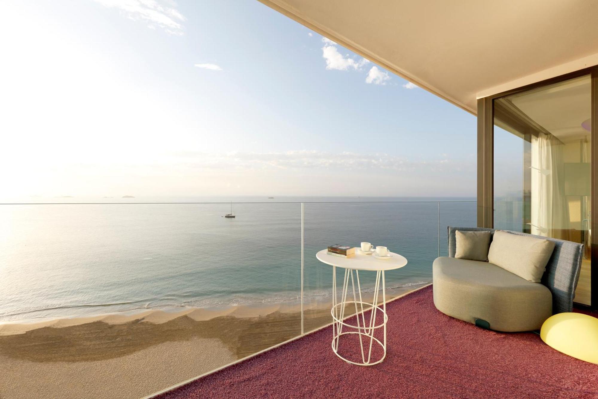 Hard Rock Hotel Ibiza Playa d'en Bossa Exterior foto View from a suite
