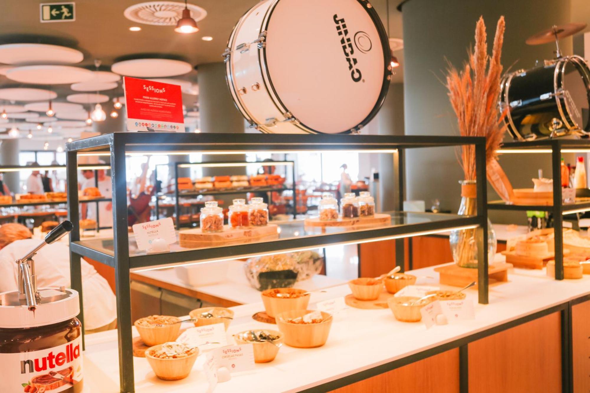 Hard Rock Hotel Ibiza Playa d'en Bossa Exterior foto A display of Nutella products at a restaurant