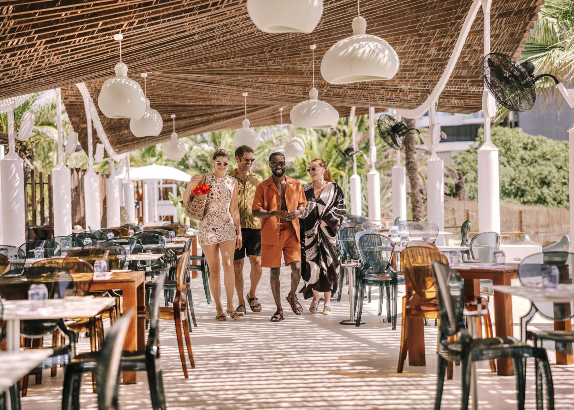Hard Rock Hotel Ibiza Playa d'en Bossa Exterior foto The Beach Club